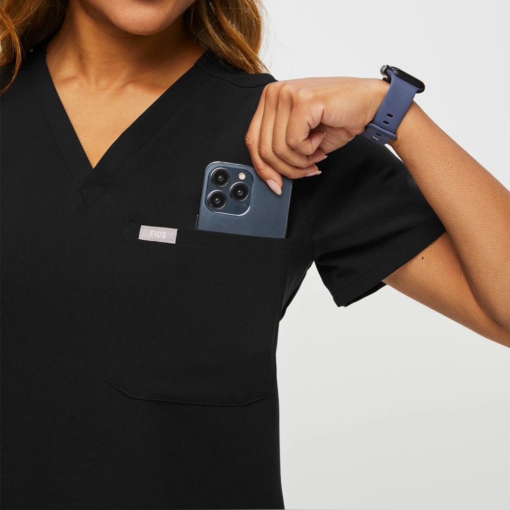 Figs Catarina One-Pocket Scrub Top in Black. Size XXS - Picture 2 of 10